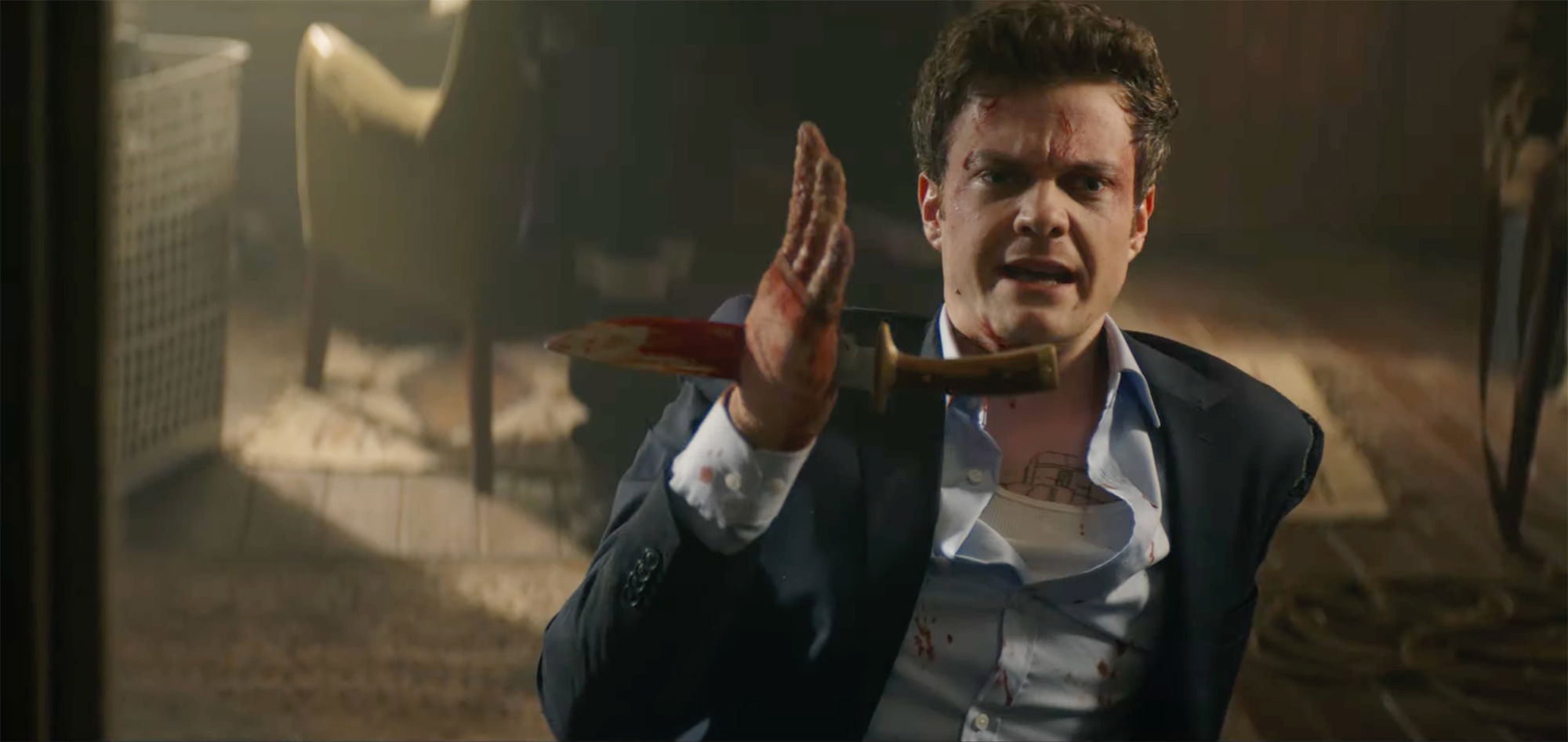 Jack Quaid nem igazán érez fájdalmat a Novocaine előzetesében